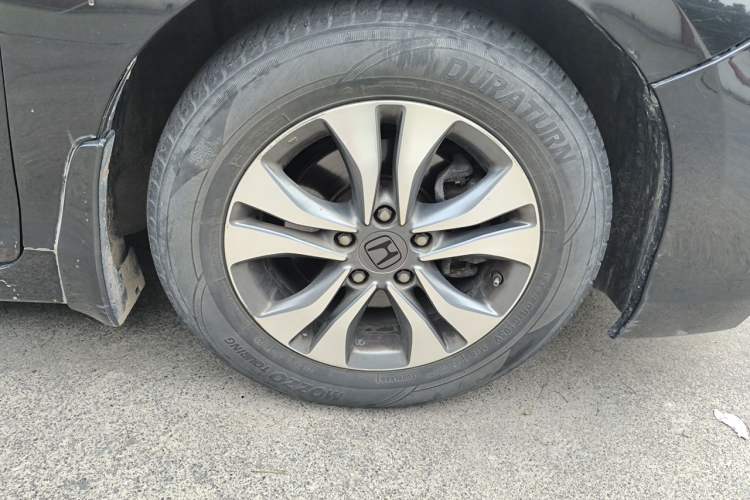 Used Honda Accord 2015 2.0L LXS Elite Edition Right Front Wheel Hub