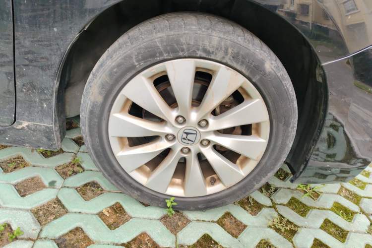 Used Honda Accord 2015 2.4L EX Luxury Edition Right Front Wheel Hub