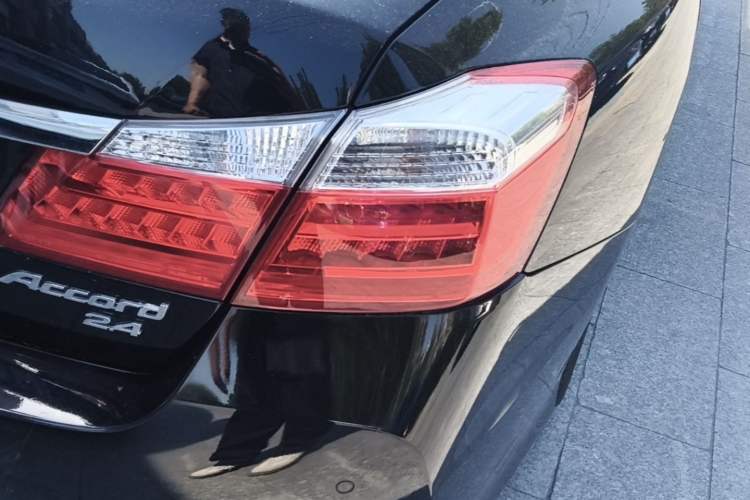 Used Honda Accord 2015 2.4L EX Luxury Edition Right Rear Taillight