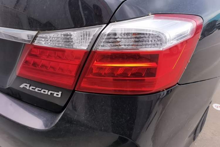 Used Honda Accord 2015 2.0L LX Comfort Edition Right Rear Taillight