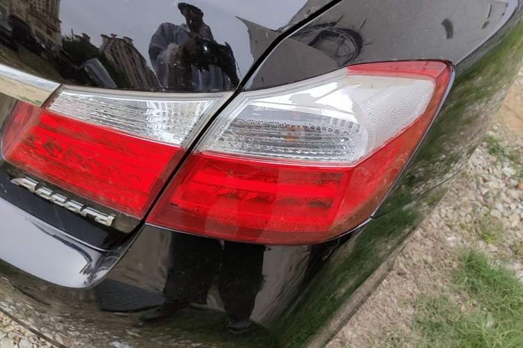 Used Honda Accord 2015 2.0L LX Comfort Edition Right Rear Taillight