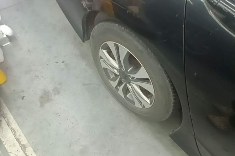 Used Honda Accord 2015 2.0L LX Comfort Edition Right Rear Wheel Hub