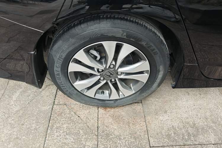 Used Honda Accord 2015 2.0L LXS Elite Edition Right Rear Wheel Hub