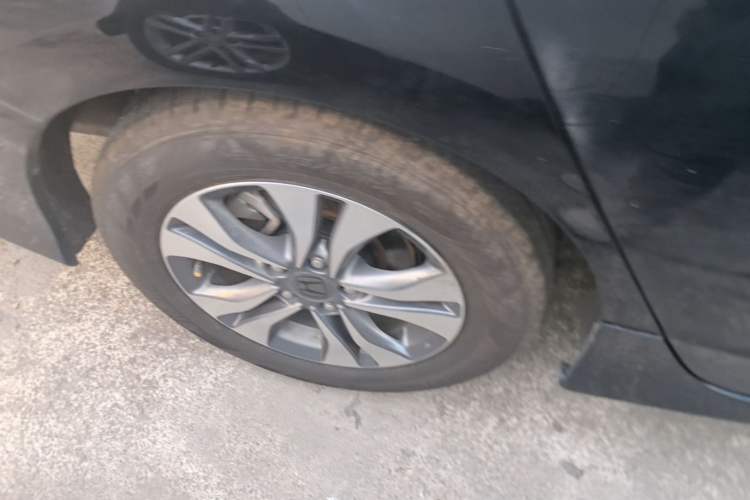 Used Honda Accord 2015 2.0L LXS Elite Edition Right Rear Wheel Hub