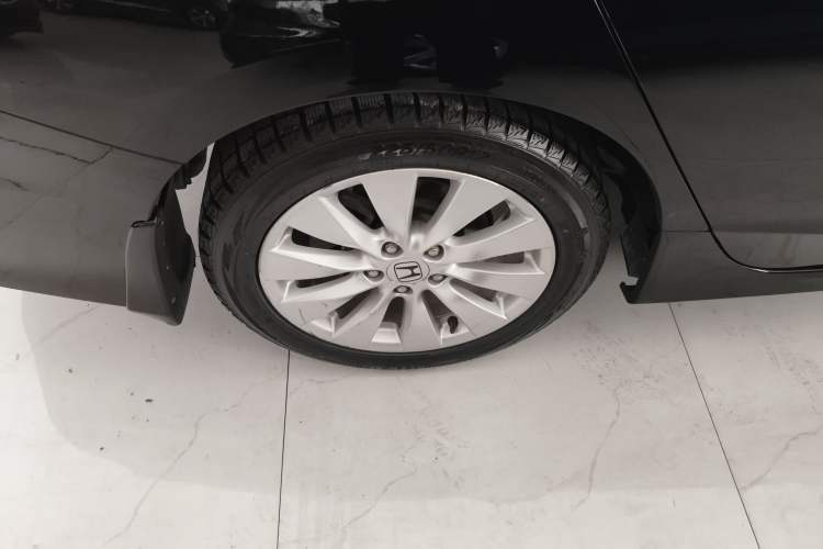 Used Honda Accord 2015 2.4L EX Luxury Edition Right Rear Wheel Hub