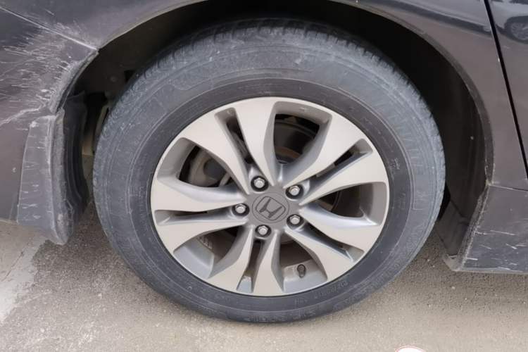 Used Honda Accord 2015 2.0L LX Comfort Edition Right Rear Wheel Hub