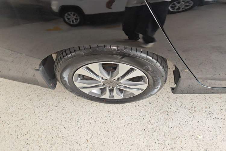 Used Honda Accord 2015 2.0L LXS Elite Edition Right Rear Wheel Hub