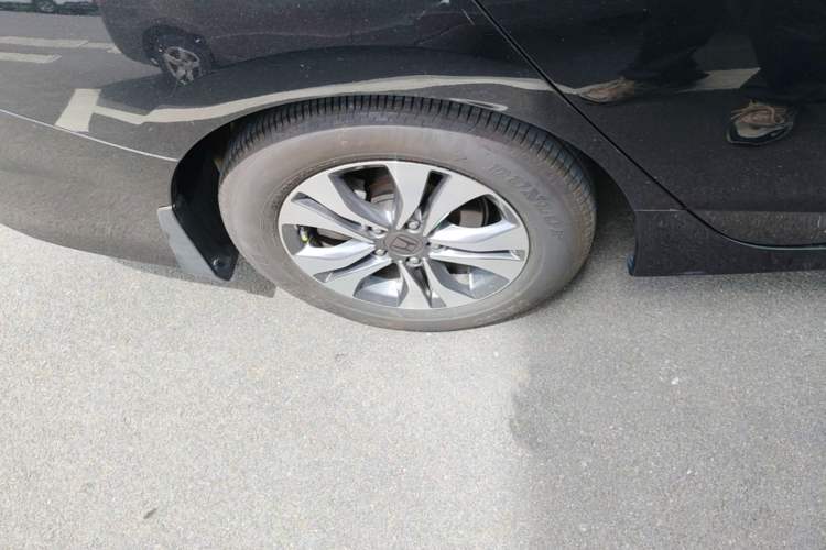 Used Honda Accord 2015 2.0L LX Comfort Edition Right Rear Wheel Hub