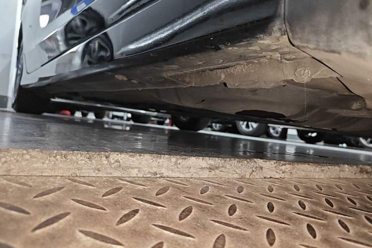 Used Honda Accord 2015 2.0L LX Comfort Edition Right Side Sill