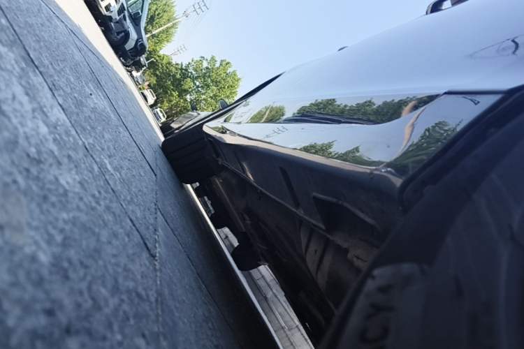 Used Honda Accord 2015 2.4L EX Luxury Edition Right Side Sill