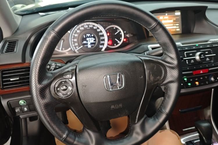 Used Honda Accord 2015 2.0L LX Comfort Edition Steering Wheel