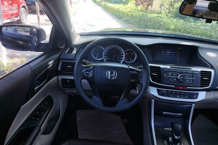 Used Honda Accord 2015 2.0L LX Comfort Edition Steering Wheel