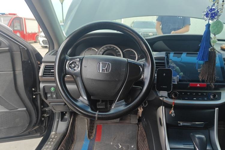 Used Honda Accord 2015 2.0L LX Comfort Edition Steering Wheel