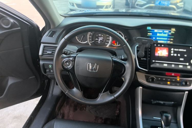 Used Honda Accord 2015 2.0L LXS Elite Edition Steering Wheel