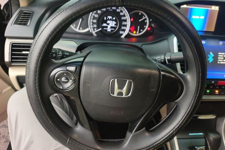 Used Honda Accord 2015 2.0L LX Comfort Edition Steering Wheel