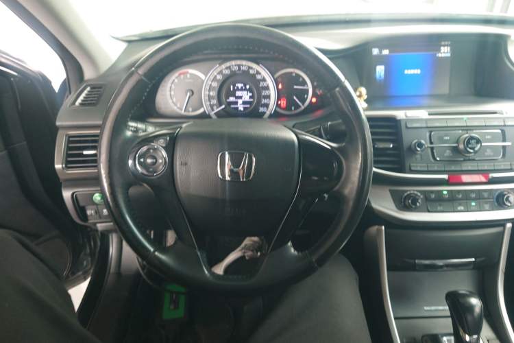 Used Honda Accord 2015 2.0L LXS Elite Edition Steering Wheel