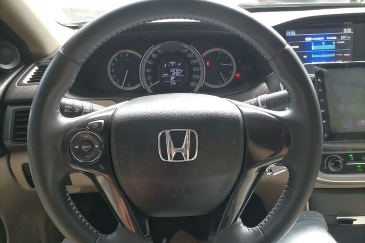 Used Honda Accord 2015 2.0L LXS Elite Edition Steering Wheel