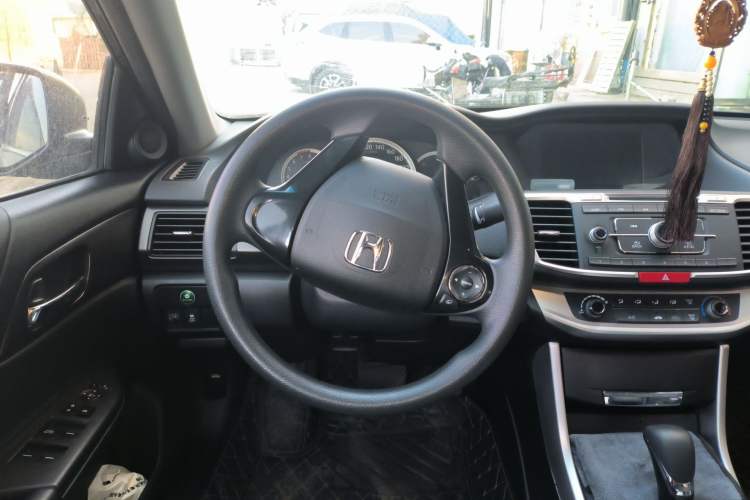 Used Honda Accord 2015 2.0L LX Comfort Edition Steering Wheel