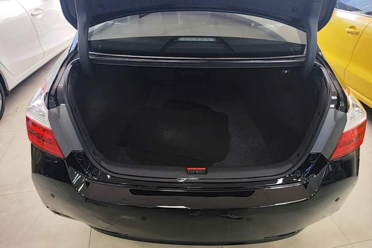 Used Honda Accord 2015 2.0L LX Comfort Edition Trunk