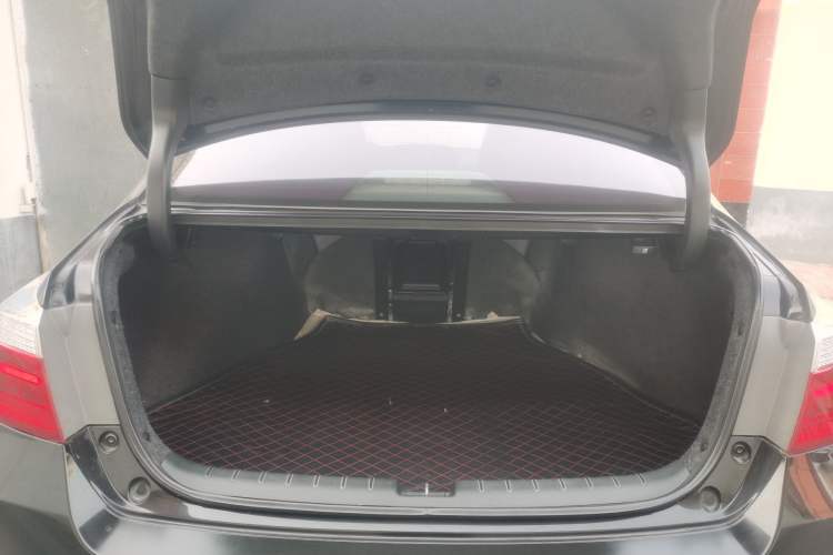Used Honda Accord 2015 2.0L LX Comfort Edition Trunk
