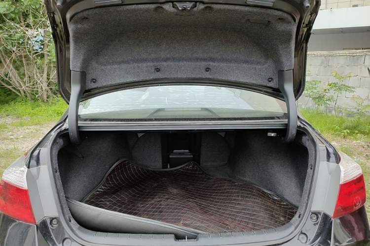 Used Honda Accord 2015 2.0L LX Comfort Edition Trunk