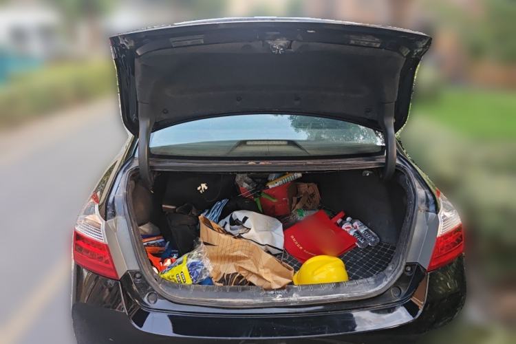Used Honda Accord 2015 2.0L EX Luxury Edition Trunk