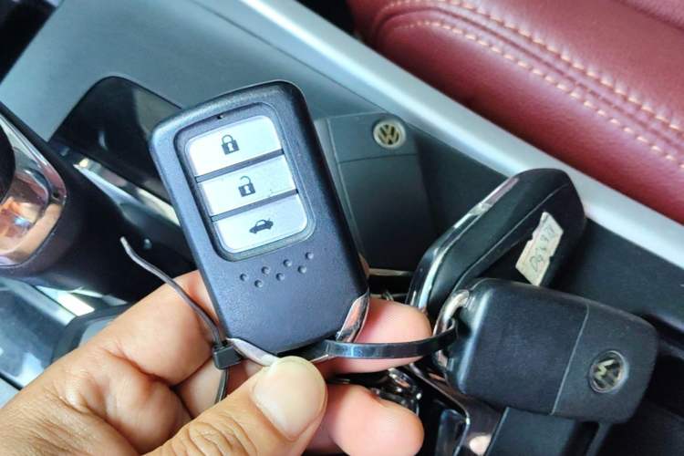 Used Honda Accord 2015 2.0L LX Comfort Edition Vehicle Key
