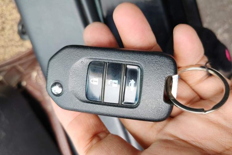 Used Honda Accord 2015 2.0L LX Comfort Edition Vehicle Key
