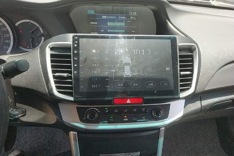 Used Honda Accord 2015 2.0L LX Comfort Edition Audio And AC Panel