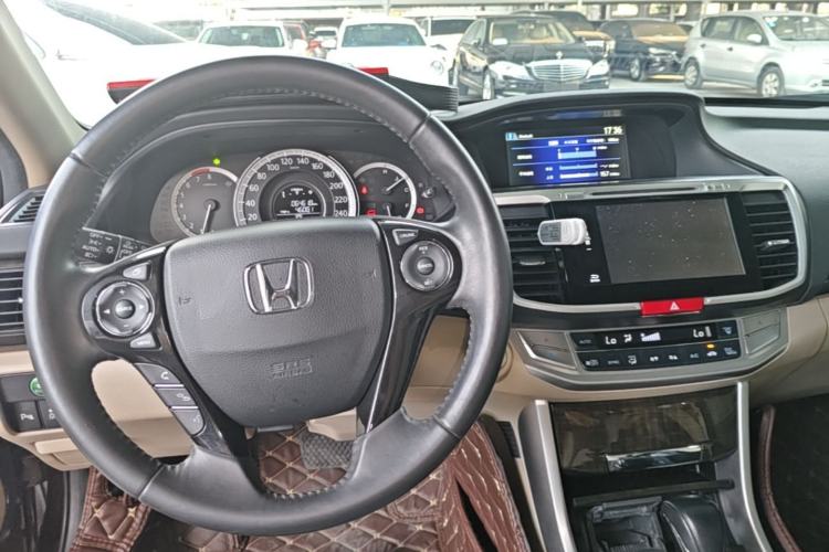 Used Honda Accord 2015 2.4L EX Luxury Edition Center Console