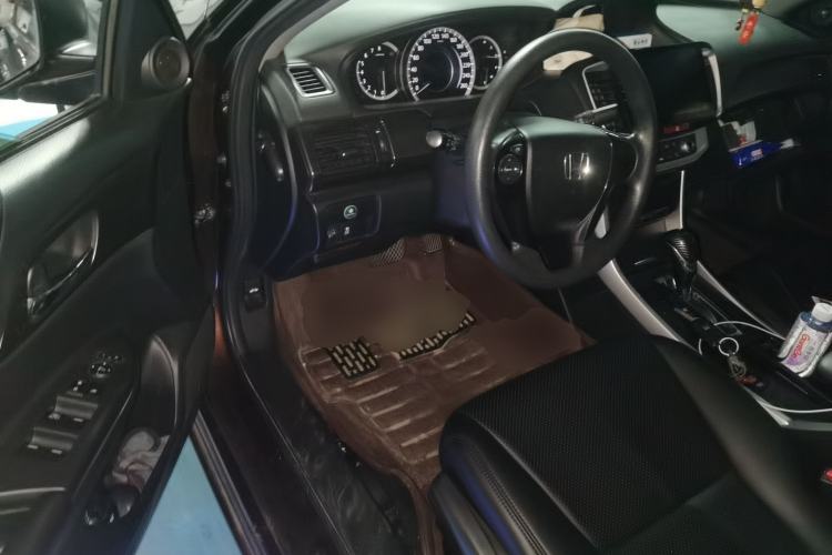 Used Honda Accord 2015 2.0L LX Comfort Edition Driver Seat