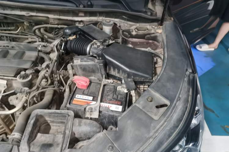 Used Honda Accord 2015 2.0L LX Comfort Edition Engine Bay Left