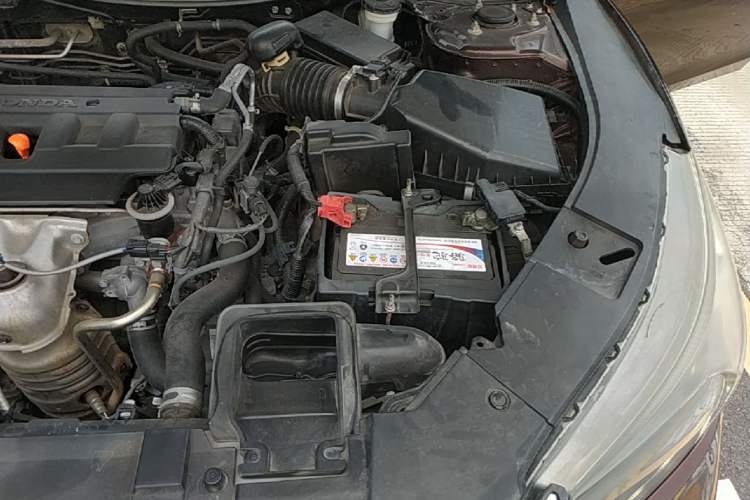 Used Honda Accord 2015 2.0L LX Comfort Edition Engine Bay Left