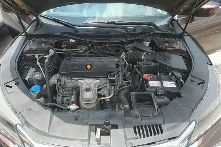 Used Honda Accord 2015 2.0L LX Comfort Edition Engine Bay