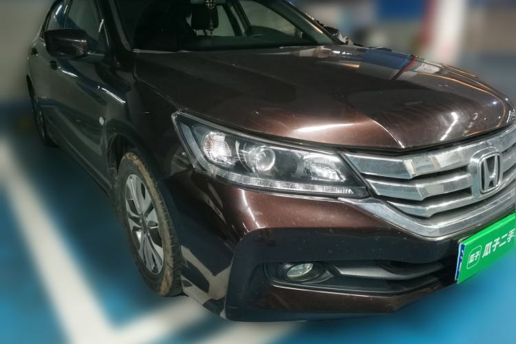 Used Honda Accord 2015 2.0L LX Comfort Edition Front Right 45 Deg