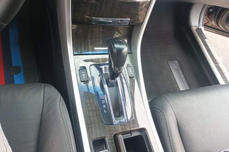 Used Honda Accord 2015 2.0L EX Luxury Edition Gear Lever