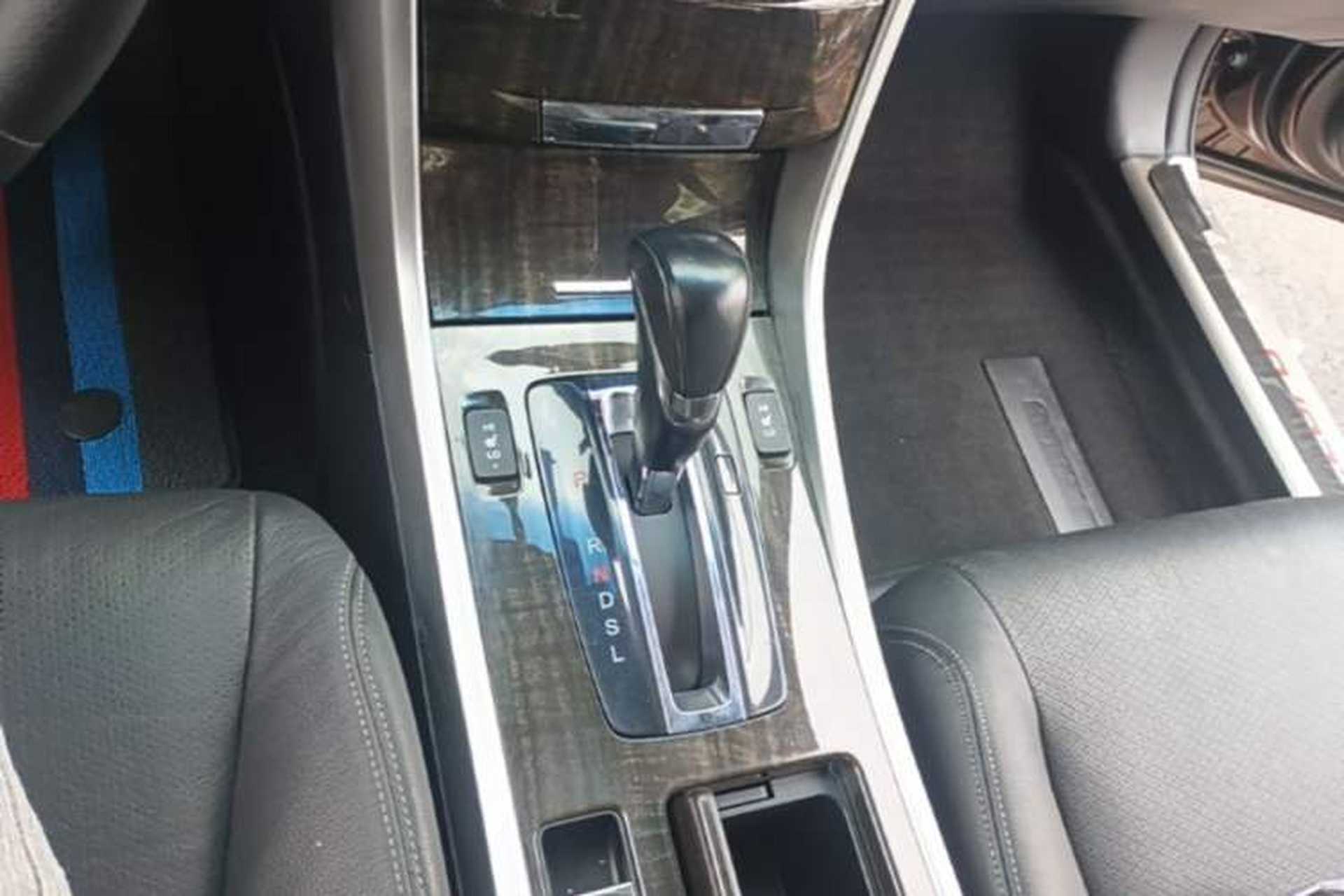 Used Honda Accord 2015 2.0L EX Luxury Edition Gear Lever