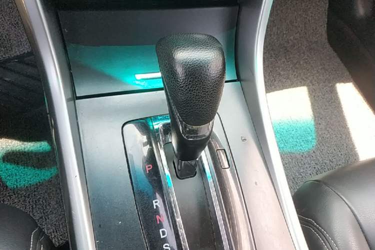 Used Honda Accord 2015 2.0L LX Comfort Edition Gear Lever