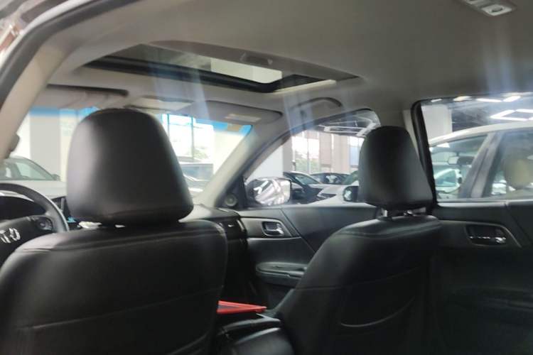 Used Honda Accord 2015 2.0L LX Comfort Edition Headliner