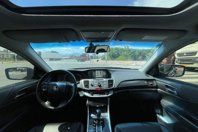 Used Honda Accord 2015 2.0L LXS Elite Edition Interior 1