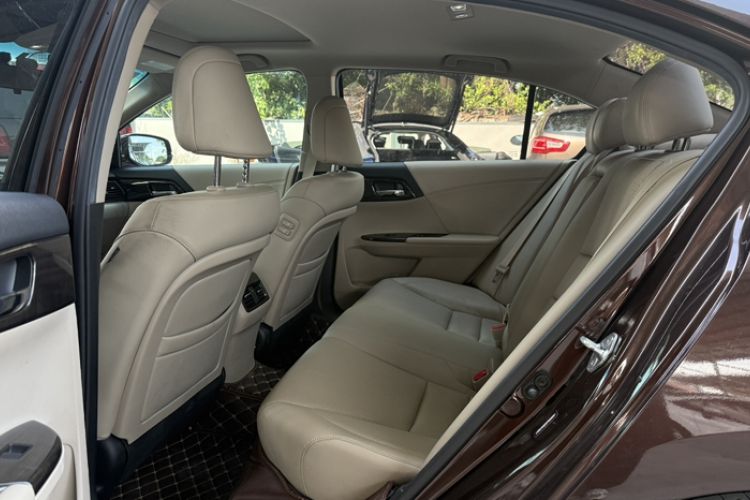 Used Honda Accord 2015 2.4L EX Luxury Edition Interior 3