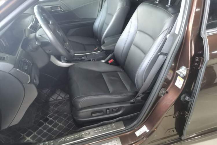 Used Honda Accord 2015 2.0L LXS Elite Edition Interior 3