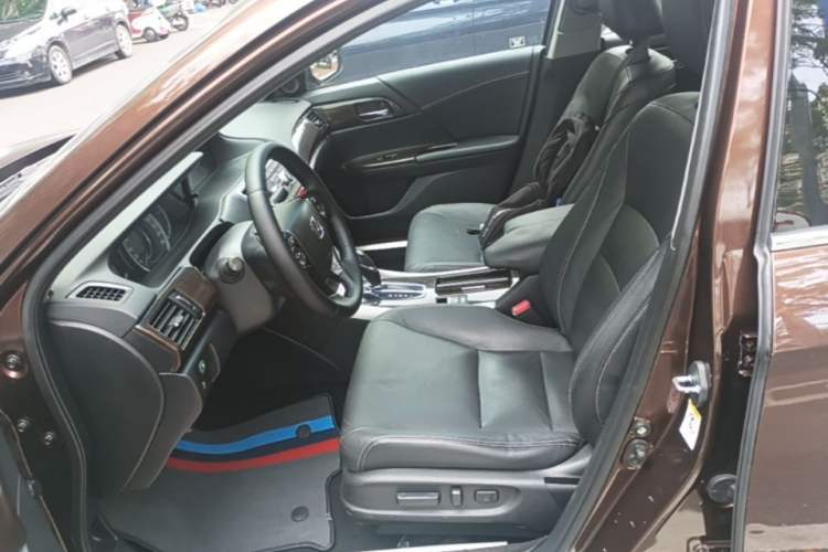 Used Honda Accord 2015 2.0L EX Luxury Edition Left Front Seat