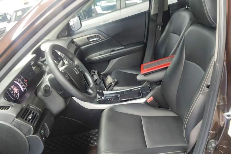 Used Honda Accord 2015 2.0L LX Comfort Edition Left Front Seat