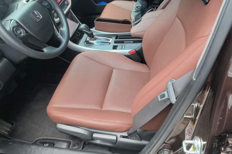 Used Honda Accord 2015 2.0L LX Comfort Edition Left Front Seat
