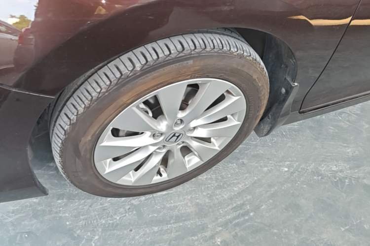 Used Honda Accord 2015 2.4L EX Luxury Edition Left Front Wheel Hub