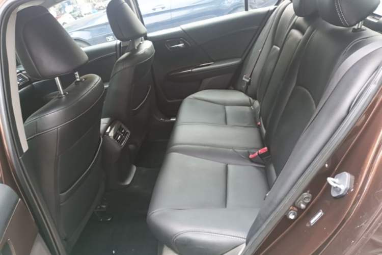 Used Honda Accord 2015 2.0L EX Luxury Edition Left Rear Seat