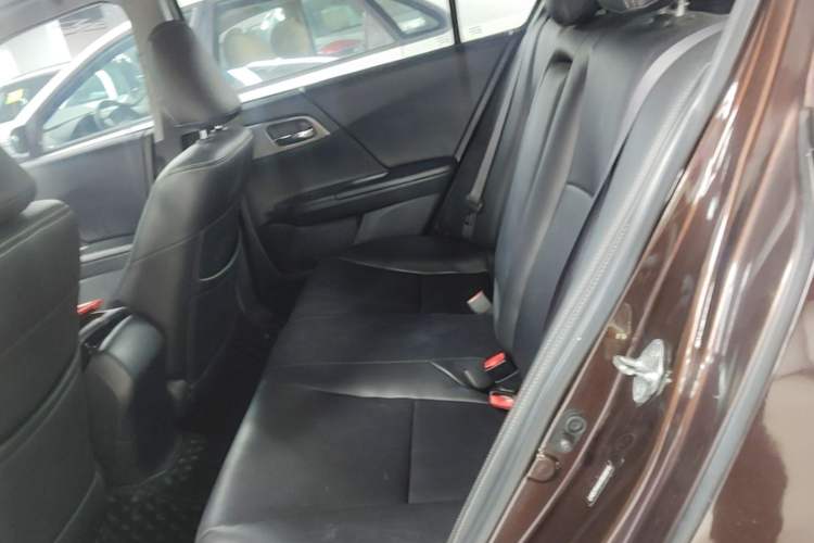 Used Honda Accord 2015 2.0L LX Comfort Edition Left Rear Seat
