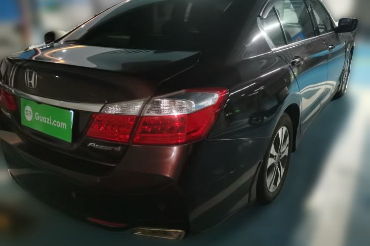 Used Honda Accord 2015 2.0L LX Comfort Edition Rear Right 45 Deg