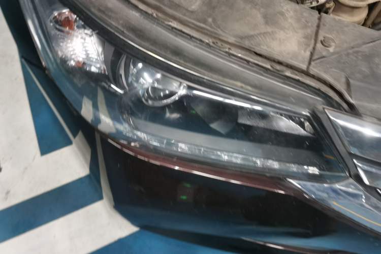 Used Honda Accord 2015 2.0L LX Comfort Edition Right Front Headlight